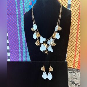 White & Gold Teardrop Cascading Necklace Set